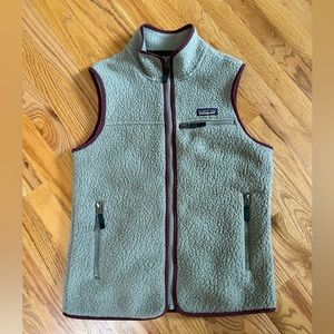 Patagonia Retro Pile Fleece Vest - grey and burgundy. Size Small